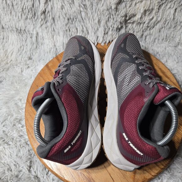 New Balance 590v3 Running Shoes Women Sz 9B Trail Grey Burgundy Athletic Sneaker - Picture 5 of 9